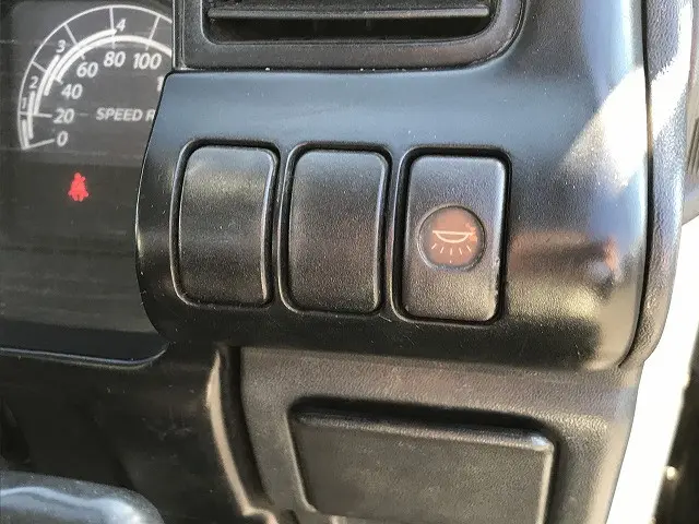 いすゞ エルフ KR-NHR69(2WD)の写真28