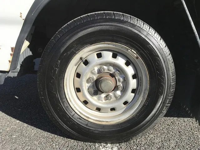 いすゞ エルフ KR-NHR69(2WD)の写真39