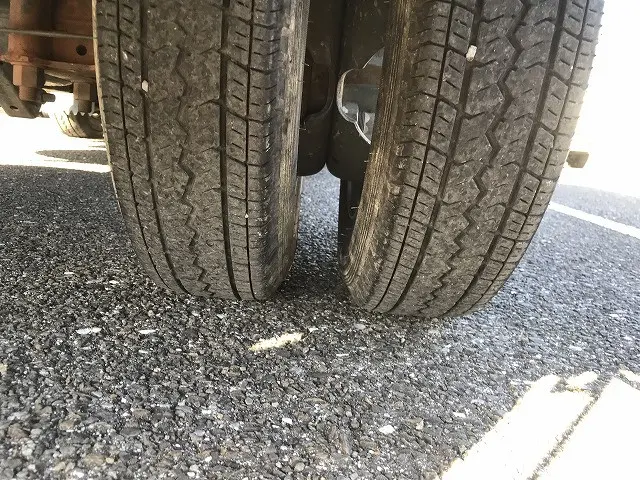 いすゞ エルフ KR-NHR69(2WD)の写真47