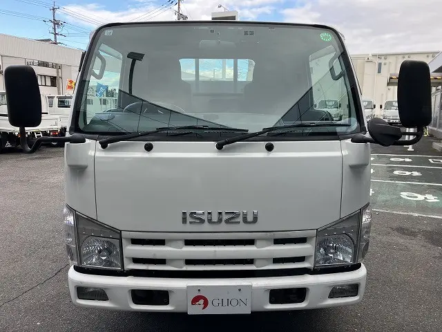 いすゞ エルフ BKG-NKR85A(2WD)の写真2