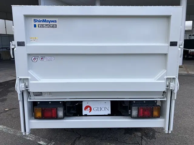 いすゞ エルフ BKG-NKR85A(2WD)の写真7