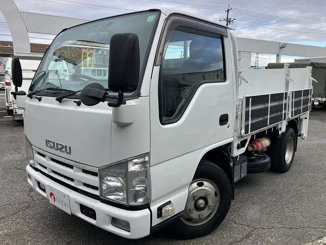 いすゞ エルフ BKG-NKR85A(2WD)の写真16