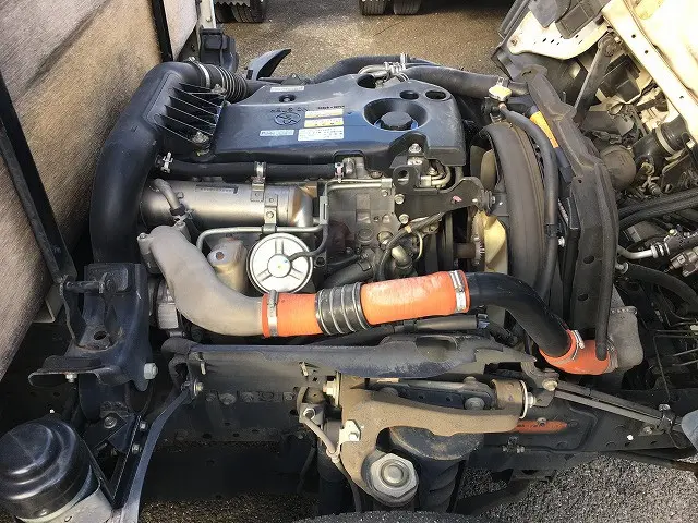 いすゞ エルフ BKG-NKR85A(2WD)の写真33