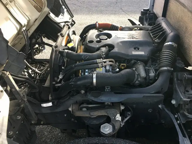 いすゞ エルフ BKG-NKR85A(2WD)の写真34