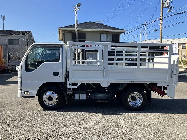 いすゞ フォワード TRG-NKR85A(2WD)の写真4