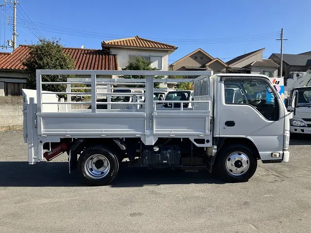 いすゞ フォワード TRG-NKR85A(2WD)の写真5