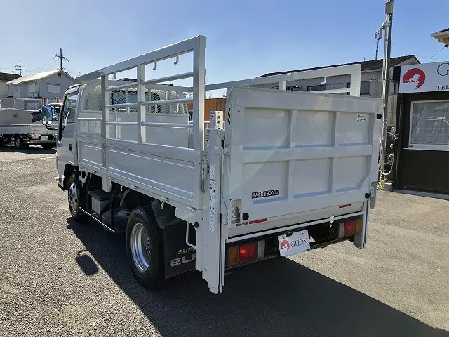 いすゞ フォワード TRG-NKR85A(2WD)の写真6