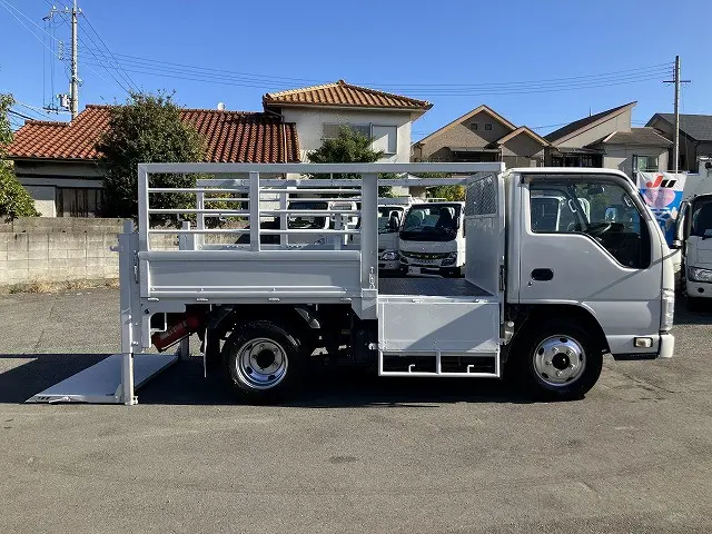 いすゞ フォワード TRG-NKR85A(2WD)の写真12