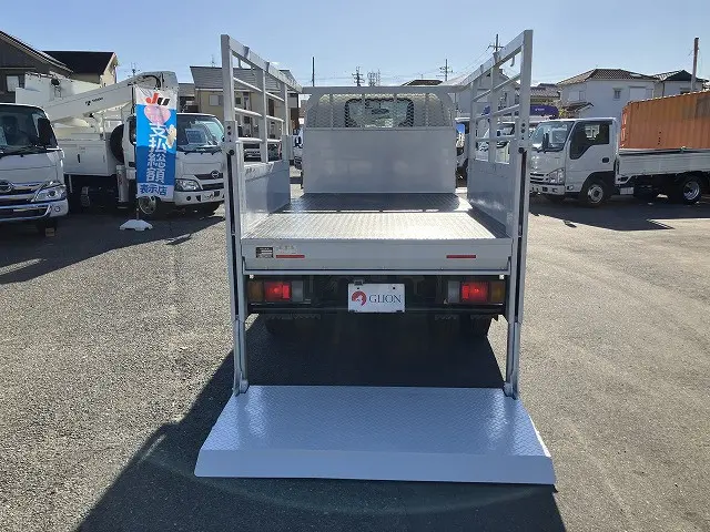 いすゞ フォワード TRG-NKR85A(2WD)の写真14