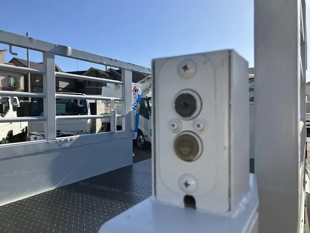 いすゞ フォワード TRG-NKR85A(2WD)の写真25