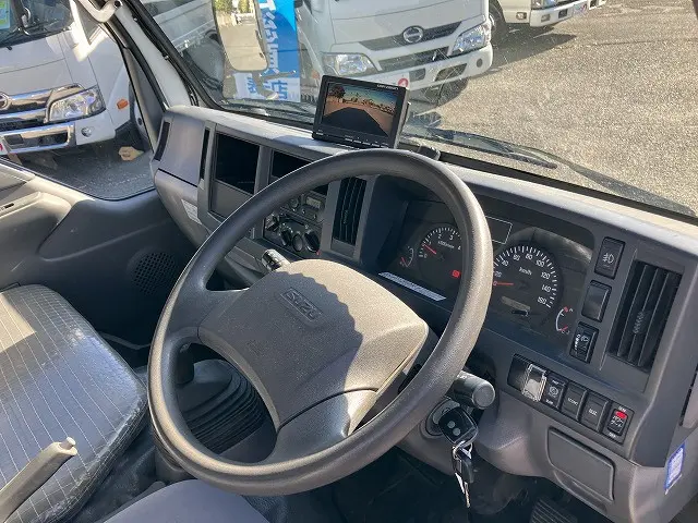 いすゞ フォワード TRG-NKR85A(2WD)の写真38