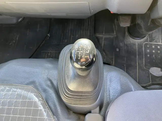 いすゞ フォワード TRG-NKR85A(2WD)の写真44
