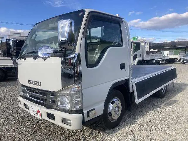 いすゞ エルフ TRG-NJR85A(2WD)の写真9