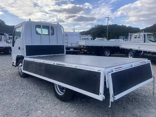 いすゞ エルフ TRG-NJR85A(2WD)の写真13