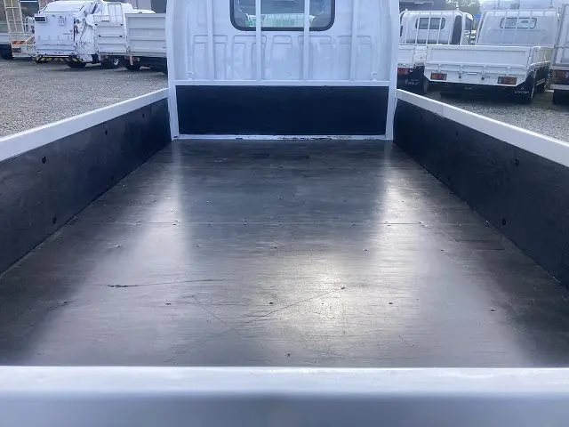 いすゞ エルフ TRG-NJR85A(2WD)の写真16