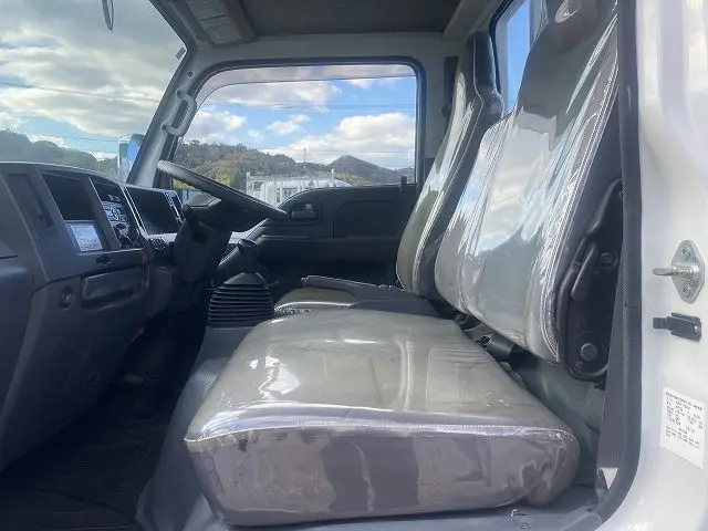 いすゞ エルフ TRG-NJR85A(2WD)の写真25