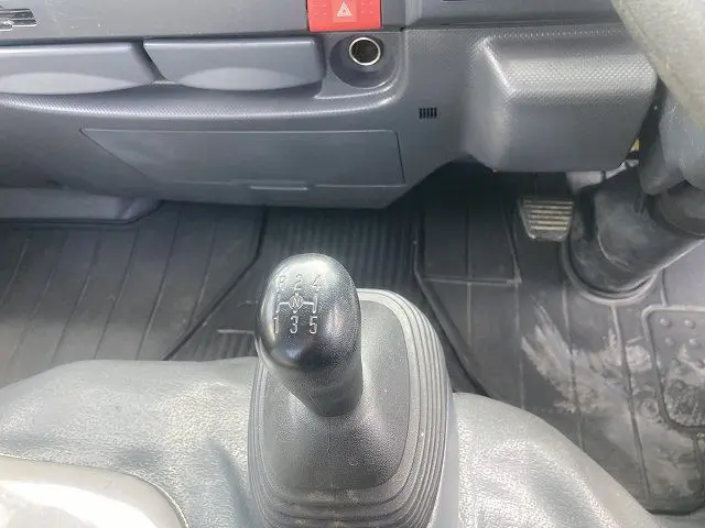 いすゞ エルフ TRG-NJR85A(2WD)の写真29