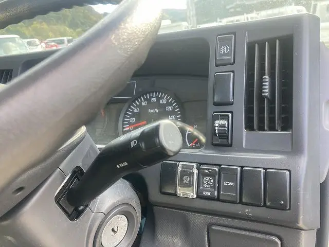 いすゞ エルフ TRG-NJR85A(2WD)の写真33