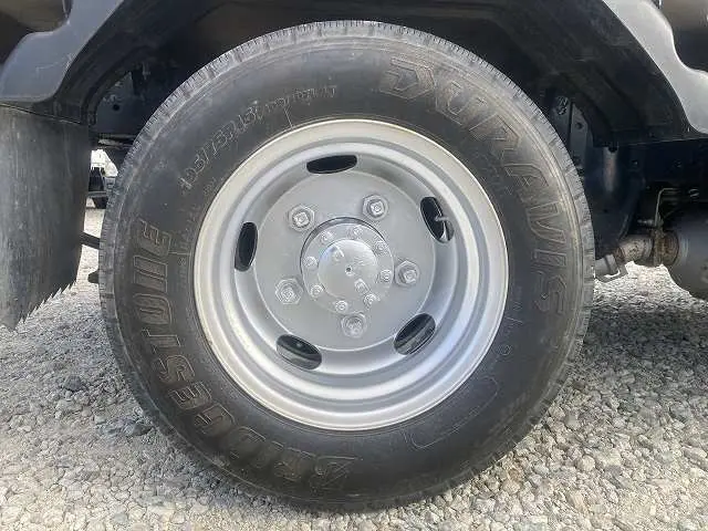 いすゞ エルフ TRG-NJR85A(2WD)の写真41