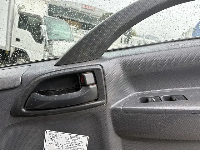 いすゞ フォワード TKG-FRR90S2(2WD)の写真38