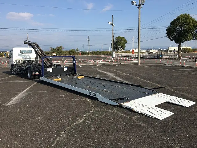 三菱 キャンター 2PG-FEB80(2WD)の写真6