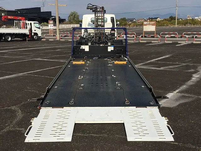 三菱 キャンター 2PG-FEB80(2WD)の写真7