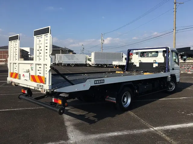 三菱 キャンター 2PG-FEB80(2WD)の写真15