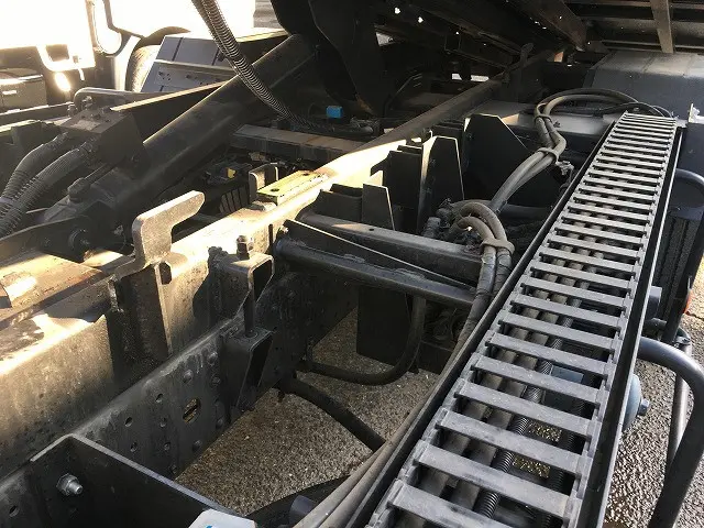 三菱 キャンター 2PG-FEB80(2WD)の写真30