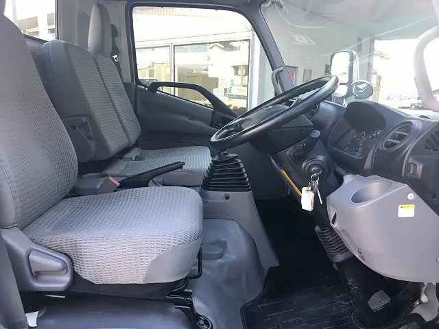 日野 デュトロ TKG-XZU700M(2WD)の写真33