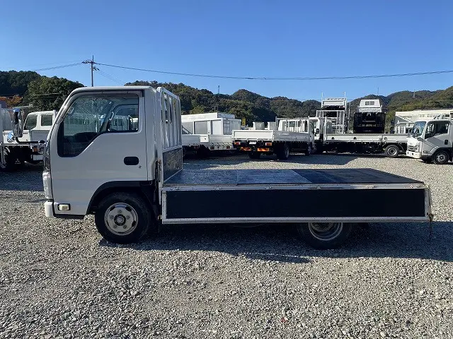 いすゞ エルフ TRG-NJR85A(2WD)の写真11