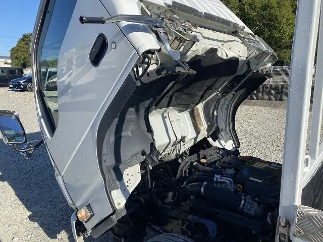 いすゞ エルフ TRG-NJR85A(2WD)の写真17