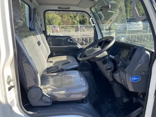 いすゞ エルフ TRG-NJR85A(2WD)の写真27