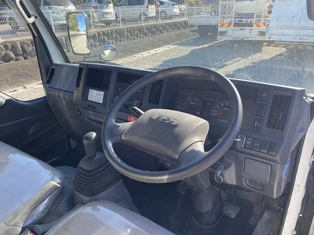 いすゞ エルフ TRG-NJR85A(2WD)の写真28