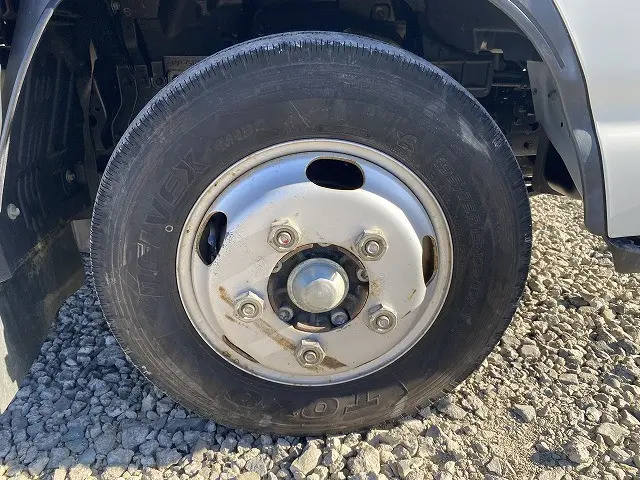 いすゞ エルフ TRG-NJR85A(2WD)の写真49