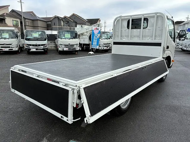 日野 デュトロ 2RG-XZU605M(2WD)の写真15