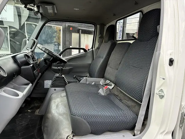 日野 デュトロ 2RG-XZU605M(2WD)の写真30