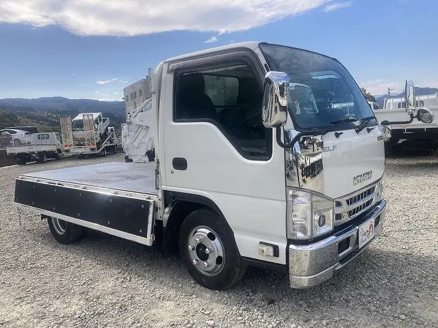 いすゞ エルフ 2RG-NJR88A(2WD)の写真10