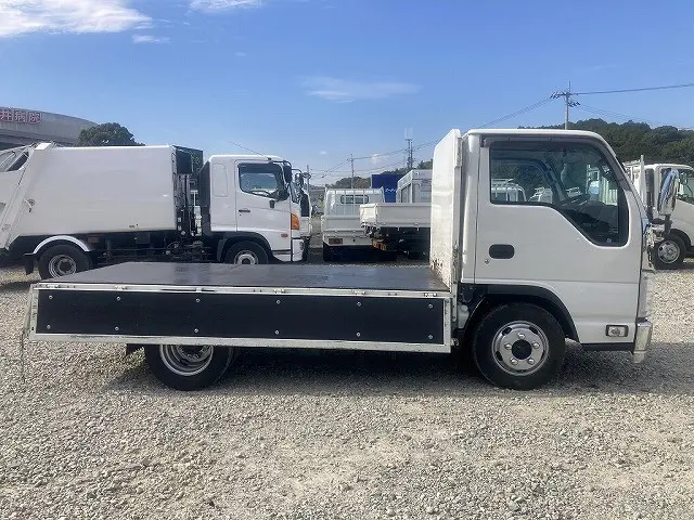 いすゞ エルフ 2RG-NJR88A(2WD)の写真12