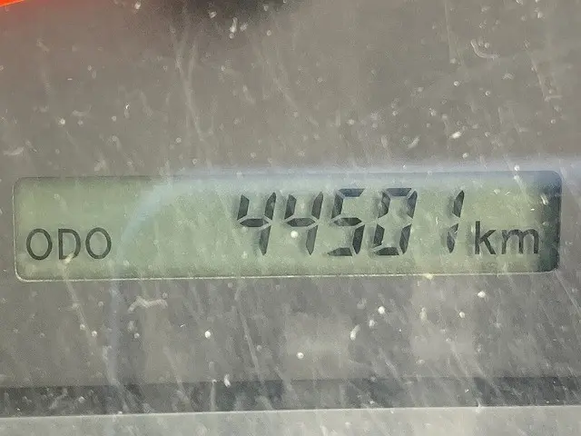 いすゞ エルフ 2RG-NJR88A(2WD)の写真23