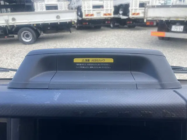 いすゞ エルフ 2RG-NJR88A(2WD)の写真28