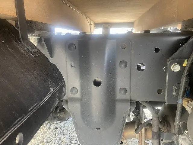 いすゞ エルフ 2RG-NJR88A(2WD)の写真33