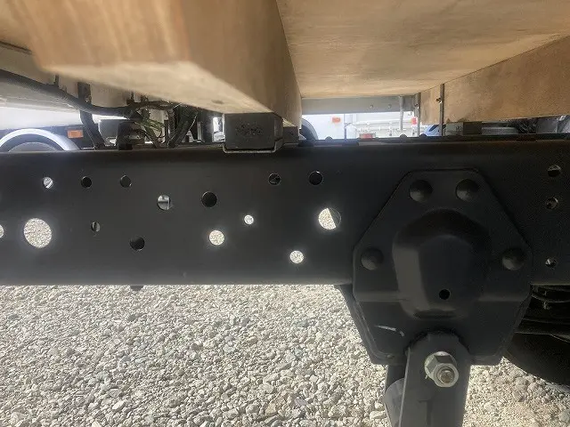 いすゞ エルフ 2RG-NJR88A(2WD)の写真34