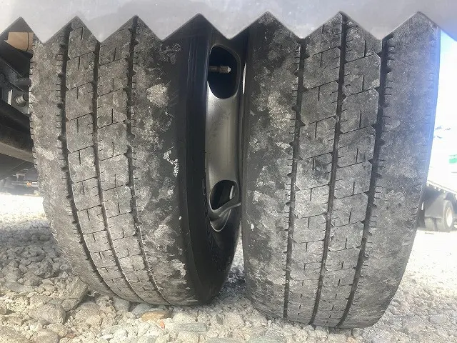 いすゞ エルフ 2RG-NJR88A(2WD)の写真35