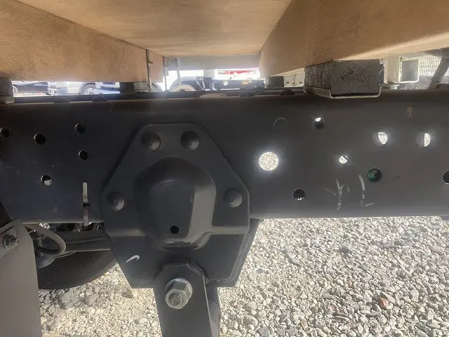 いすゞ エルフ 2RG-NJR88A(2WD)の写真38