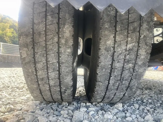 いすゞ エルフ 2RG-NJR88A(2WD)の写真41