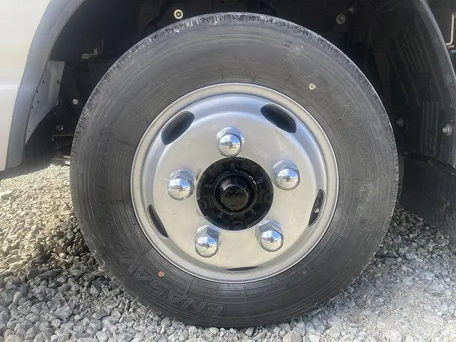 いすゞ エルフ 2RG-NJR88A(2WD)の写真44