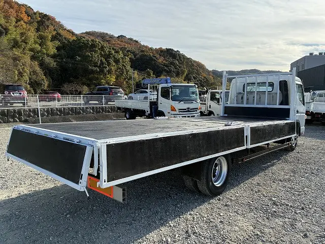 三菱 キャンター PDG-FE83DZ(2WD)の写真15