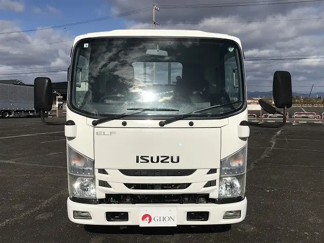 いすゞ エルフ TRG-NLR85AR(2WD)の写真2