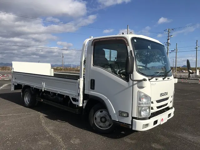 いすゞ エルフ TRG-NLR85AR(2WD)の写真3