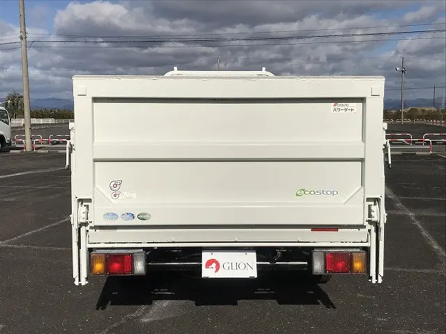 いすゞ エルフ TRG-NLR85AR(2WD)の写真5